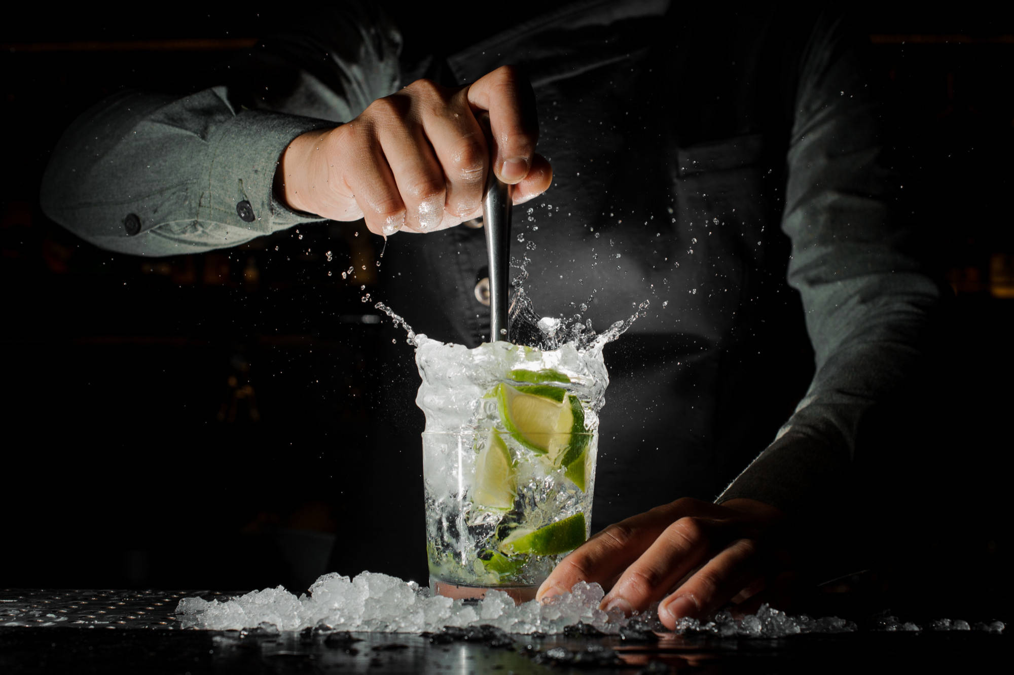 Die Kunst der Cocktailzubereitung zu Hause: Kreative Drink- und Cocktailrezepte